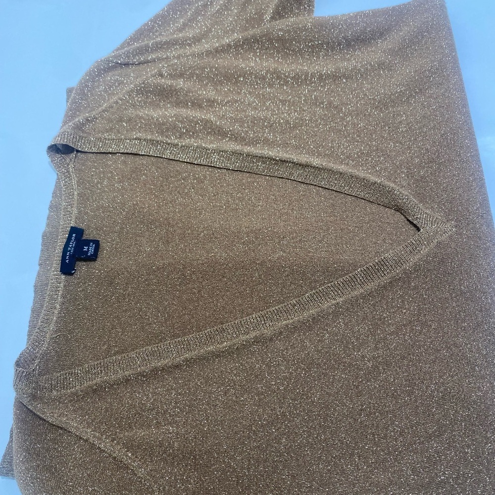 Ann Taylor delicate, light weight shimmery Gold V-Neck top - Picture 5 of 7